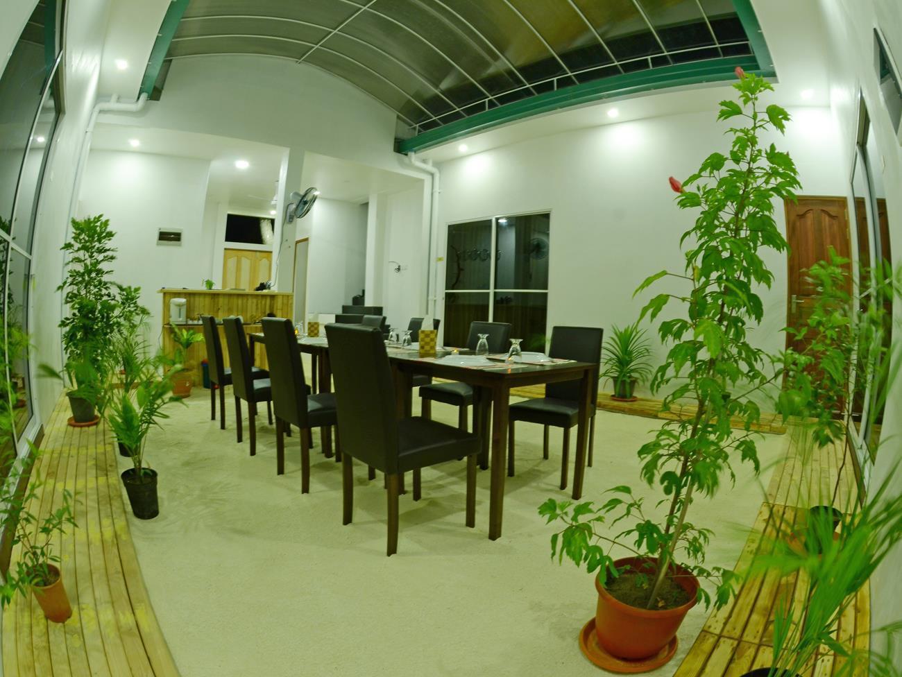 Royal Pearl Inn Maafushi Exterior foto