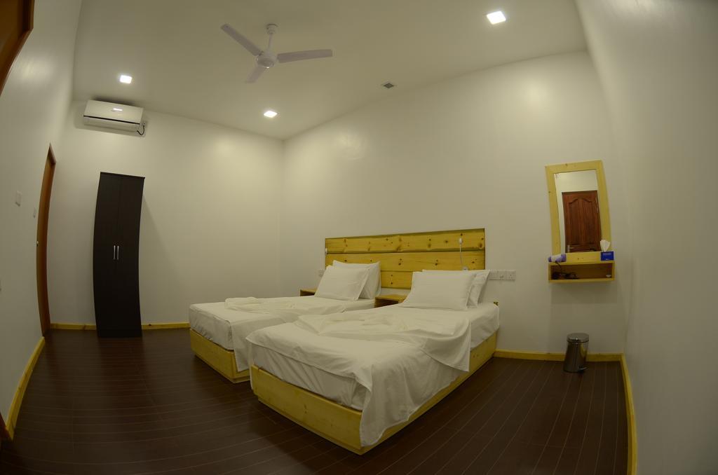 Royal Pearl Inn Maafushi Exterior foto