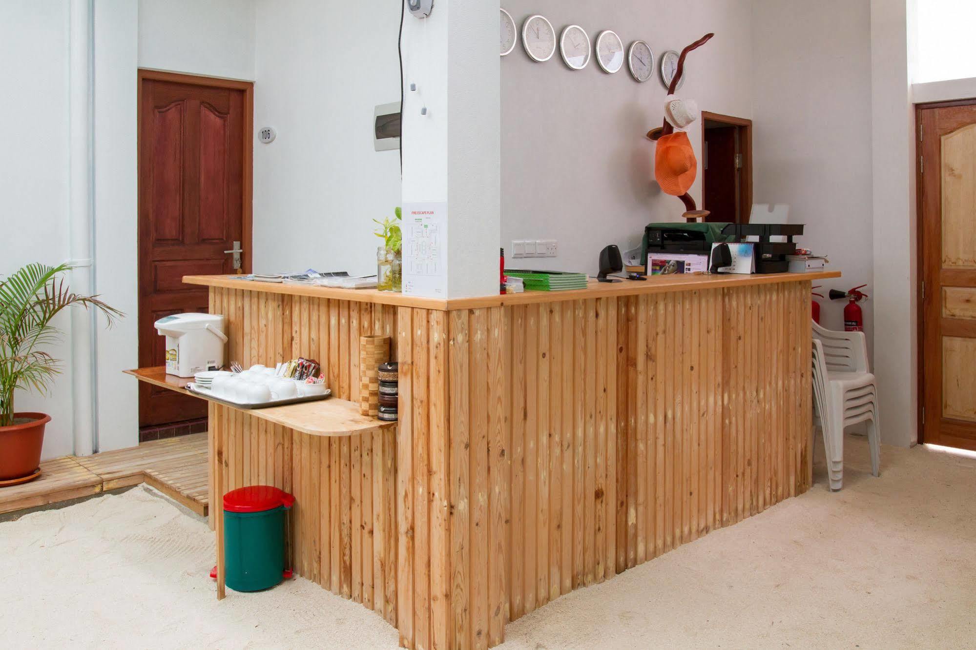 Royal Pearl Inn Maafushi Exterior foto
