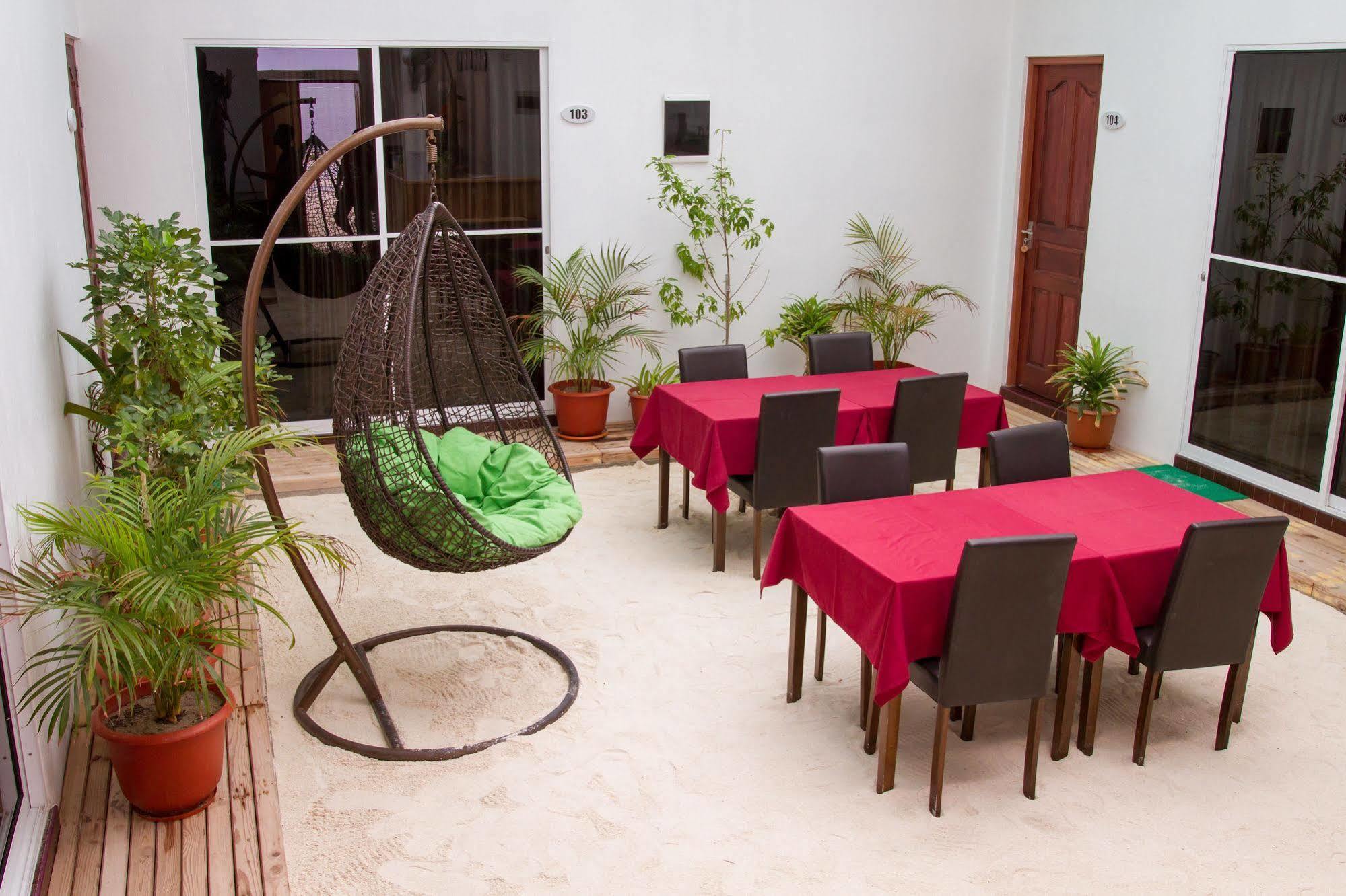 Royal Pearl Inn Maafushi Exterior foto
